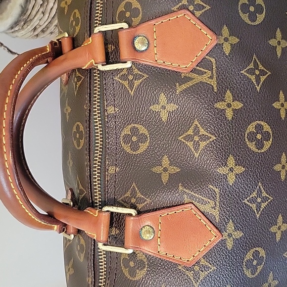 Louis Vuitton Speedy 30 - Picture 10 of 16